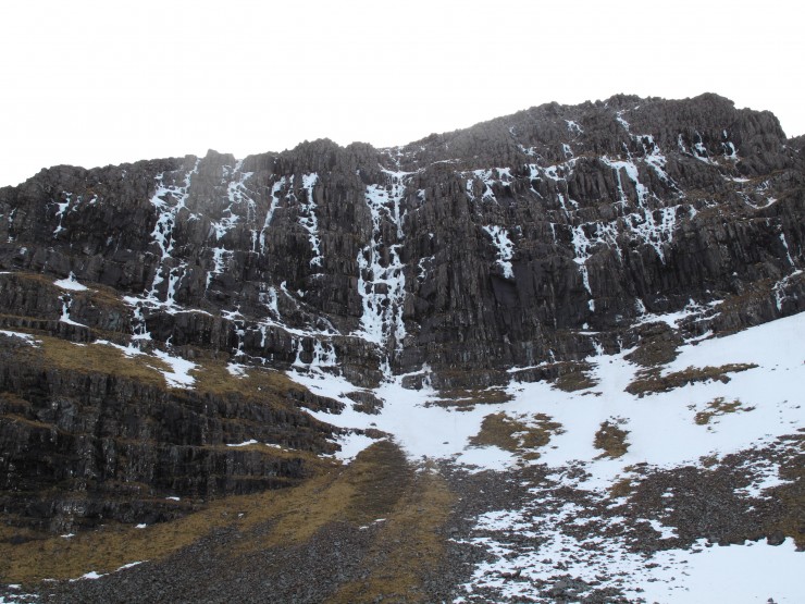 Coire Dubh Mor icefalls are disintegrating.
