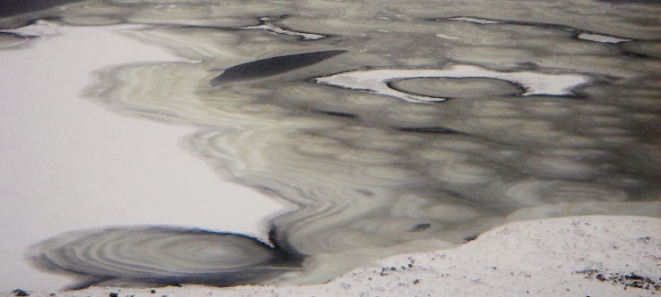 Interesting patterns in the half frozen Loch Sgeireach.