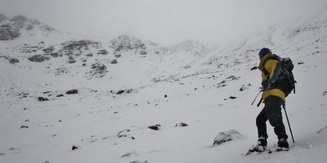 Coire an Laoigh, beinn Eighe. Today's snow profile site. Out with the famous mountaineer!