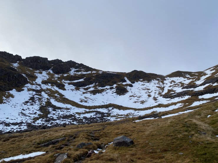 The SE aspects of Coire an Laogh. Greatest amounts of snow found on this aspect above around 800m.