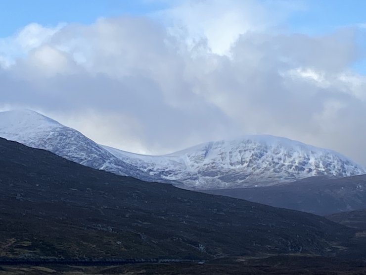 Meall a Chrasgaidh and Carn na Criche.