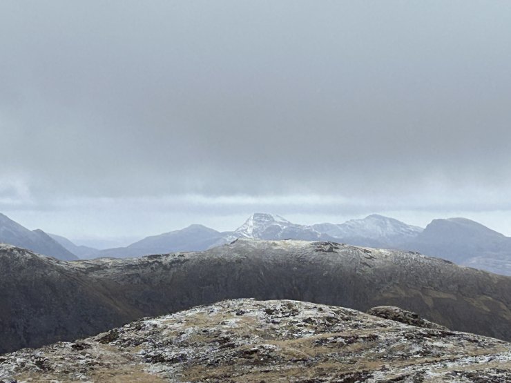 Looking East to Maol Chean-dearg.