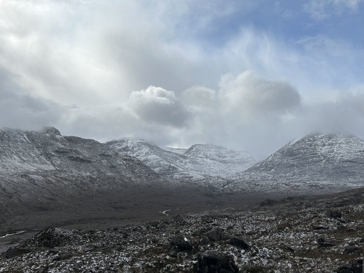 Ruadh-stac Mor on the right, Ruadh-stac beat on the left, Spidean, on the main Beinn Eighe ridge in the background.
