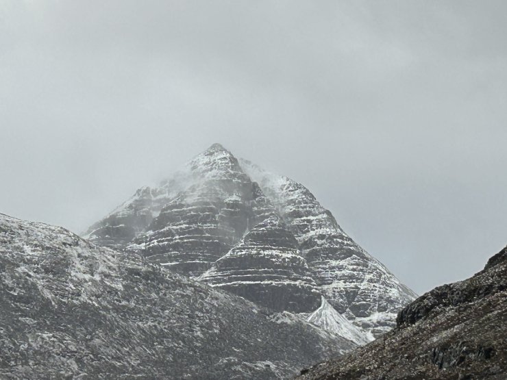 The NE side of Sail Mhor, Beinn Eighe.